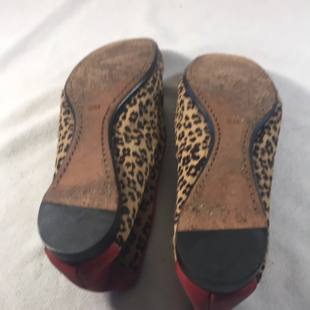 Donald J. Pliner Denda Leopard Print Women's Slip On Loafers with Red Trim Sz 8